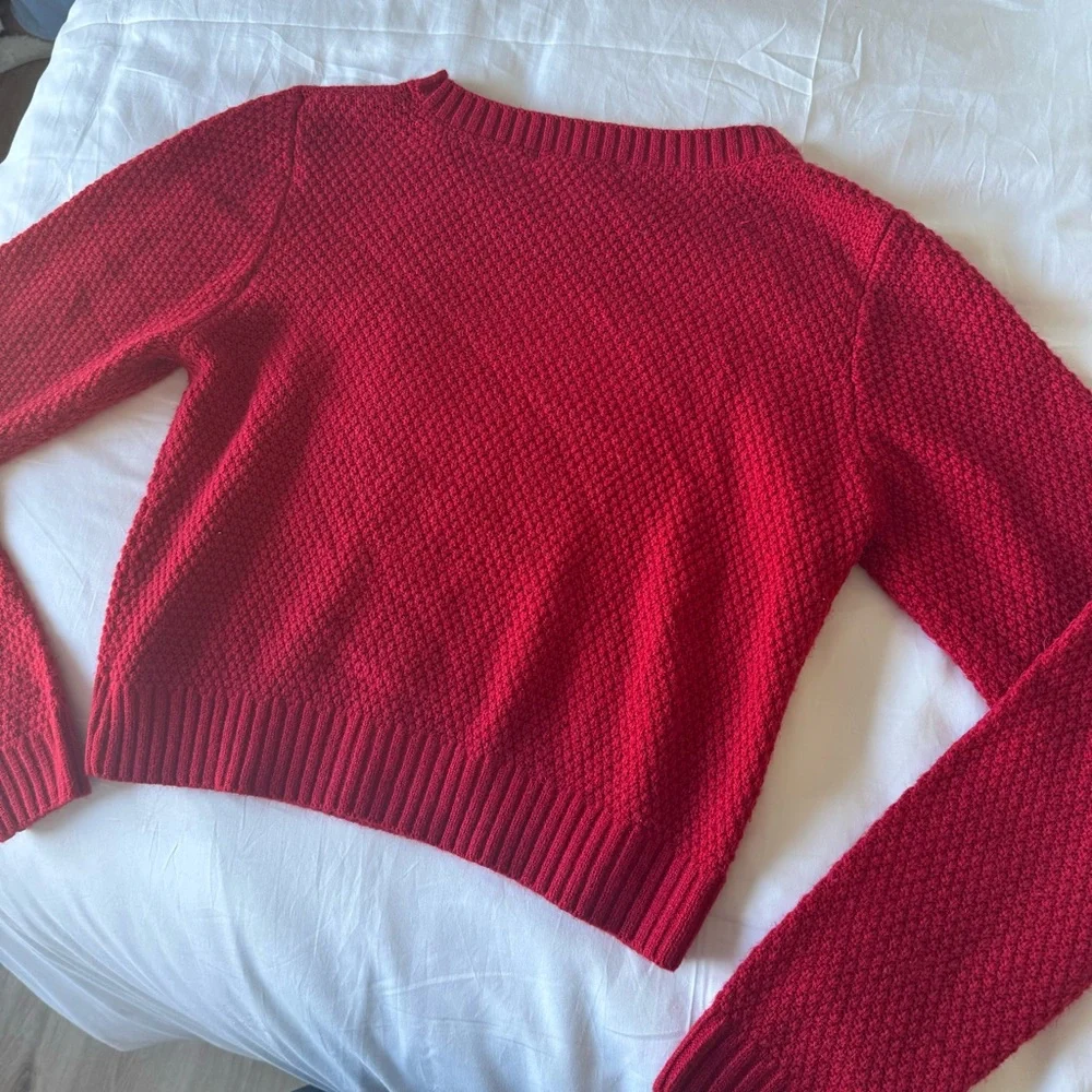 Copper Key red sweater - Picture 4 of 4